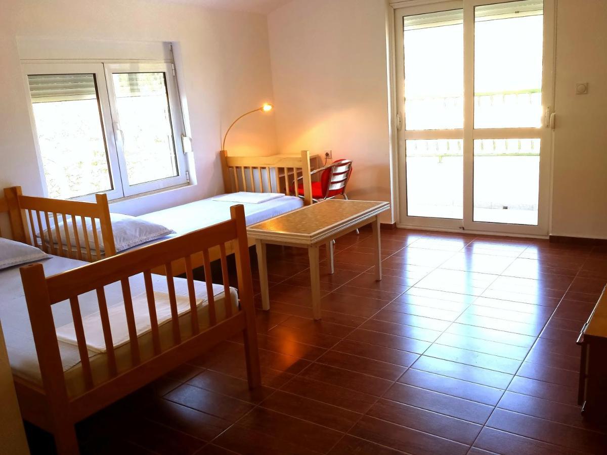 Hoxha Rooms Ulcinj Exterior photo